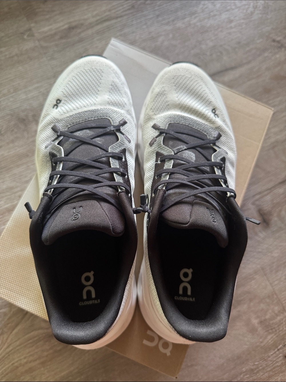 On Running Cloud Tilt Men's Athletic Shoes - White and Gray - Picture 3 of 5